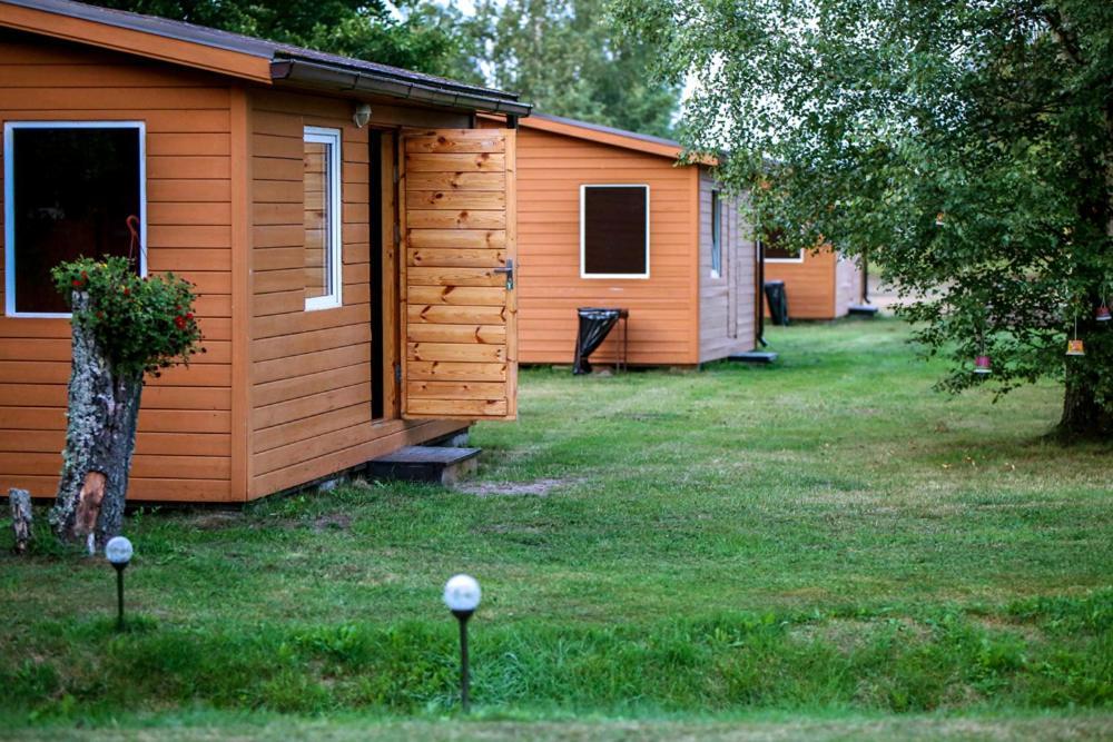 Kempings Stieres Un Majas Virtuve Upesgriva Exterior photo